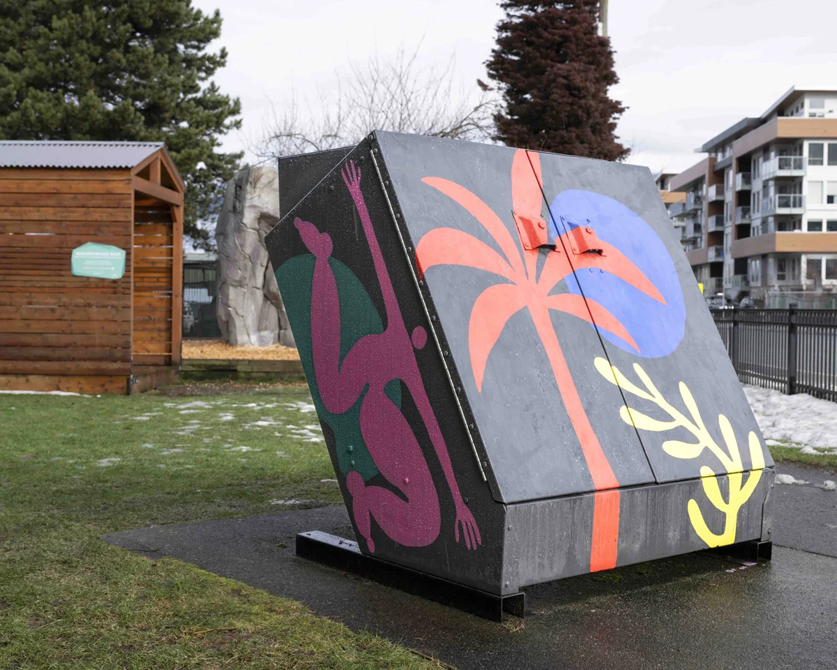 https://www.downtownsquamish.com/wp-content/uploads/2024/07/Squamish-Public-Art-3-Happy-Bins.webp