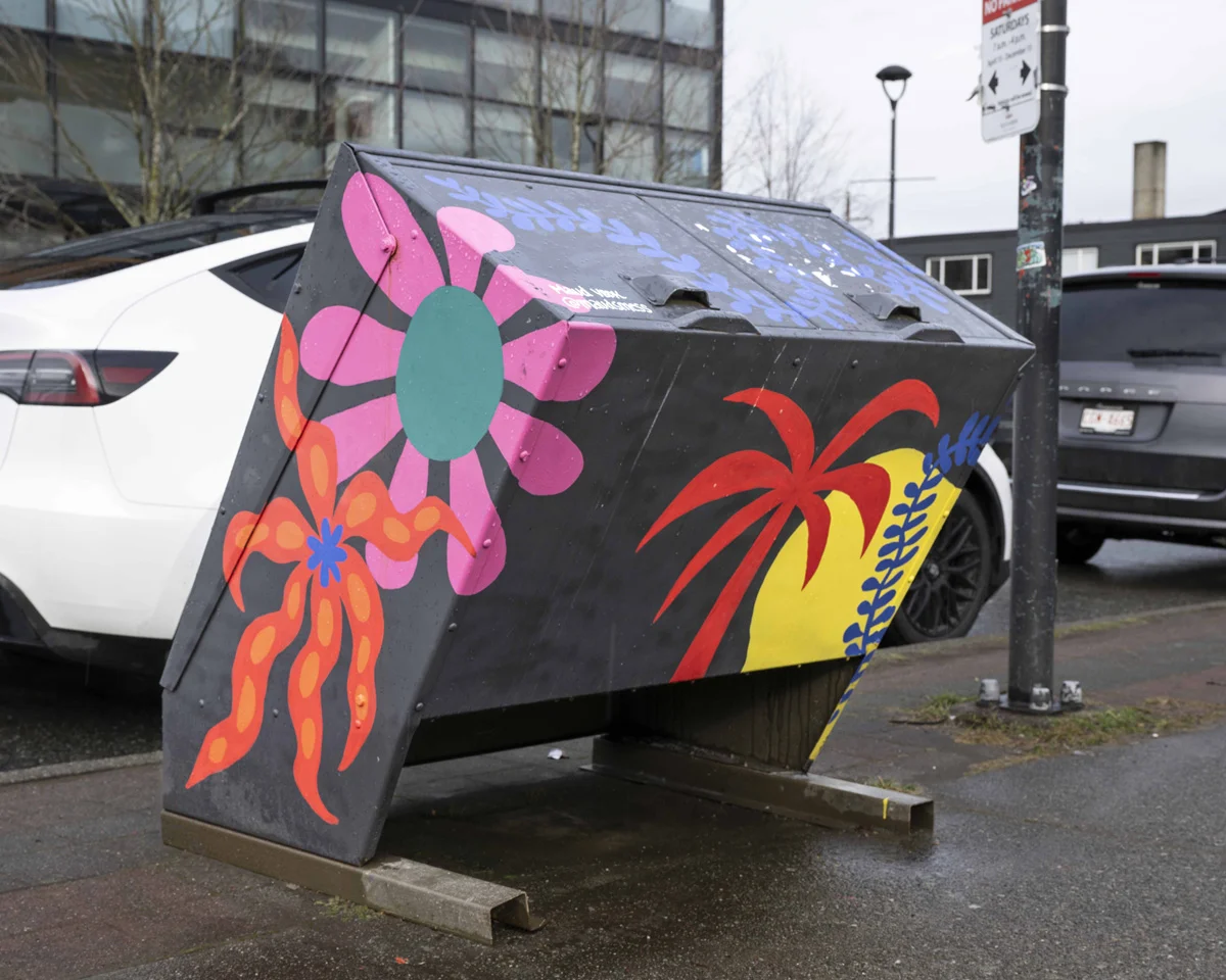 https://www.downtownsquamish.com/wp-content/uploads/2024/07/Squamish-Public-Art-4-Happy-Bins.webp