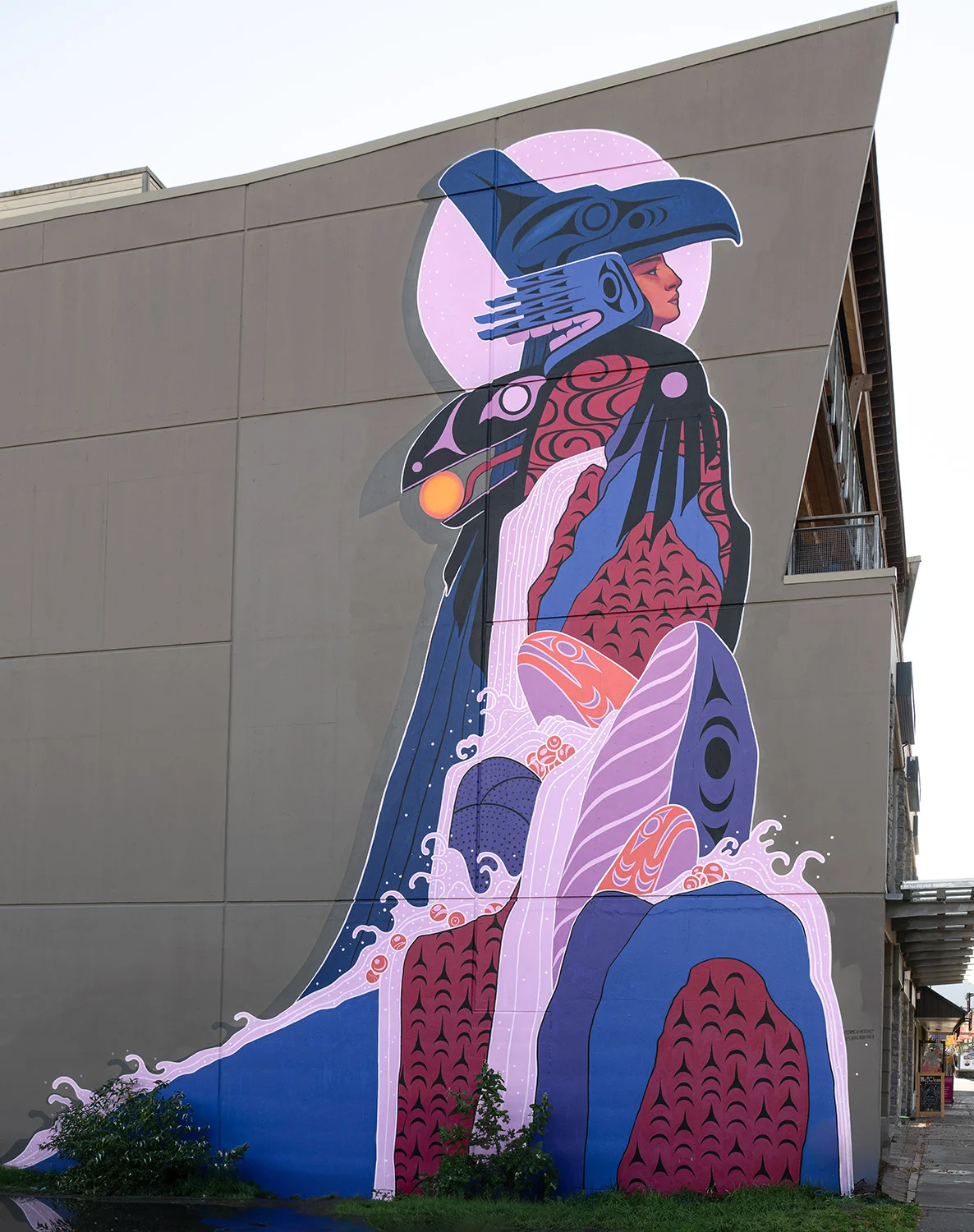 https://www.downtownsquamish.com/wp-content/uploads/2024/07/Squamish-Public-Art-James-Harry-Sna7mSmanit-Strong-Spirit-of-the-Mountain.webp